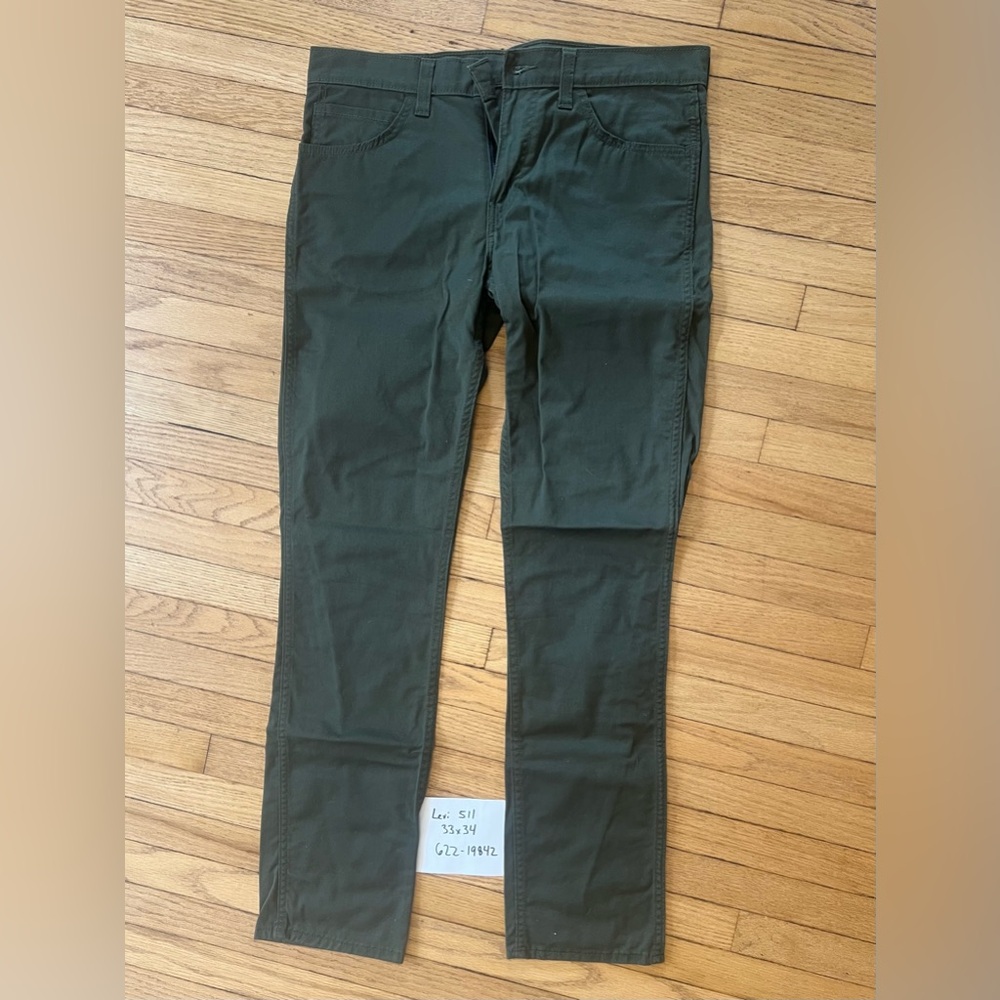 Dark olive Levi’s 511, 33x34